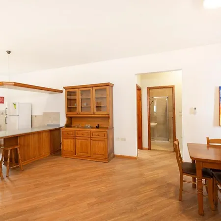 Sf2 - Lovely And Spacious 2 Bedroom Maisonette. Appartement