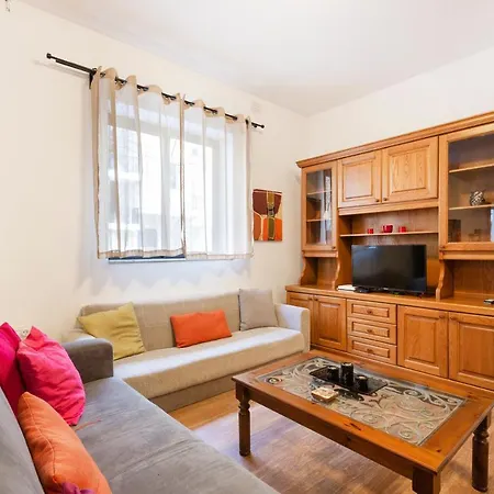 Sf2 - Lovely And Spacious 2 Bedroom Maisonette. Is-Swieqi